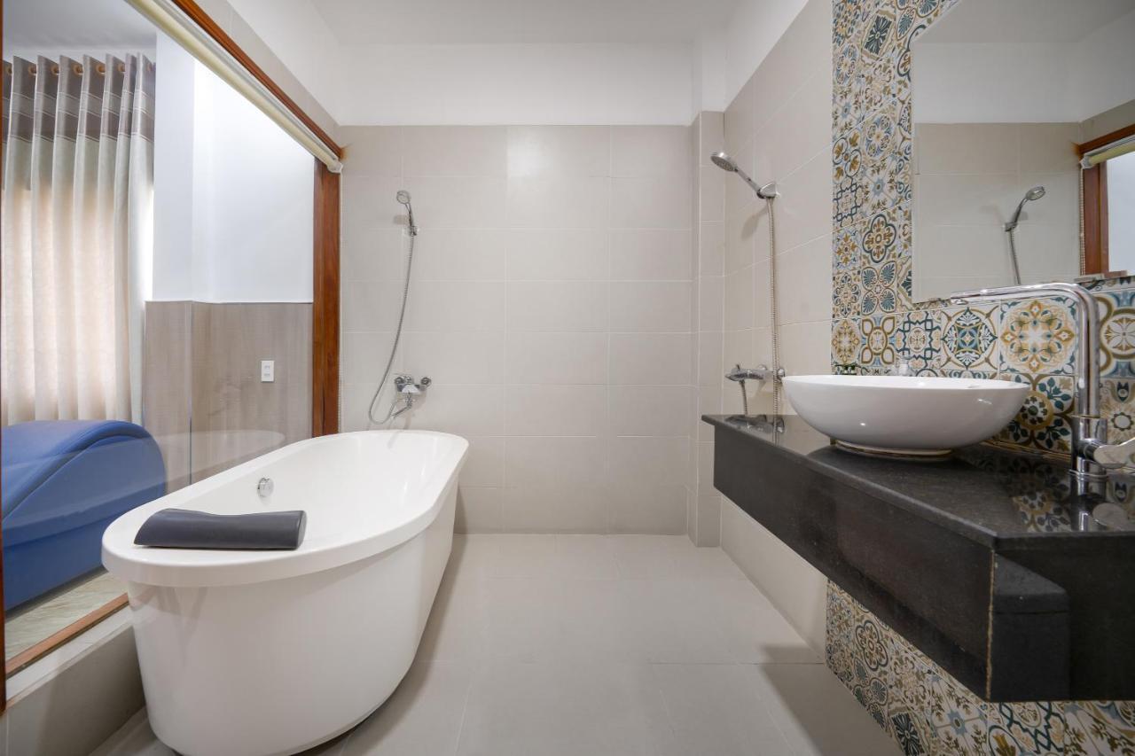 Nice House Hotel - Near My Khe Beach Дананг Екстериор снимка